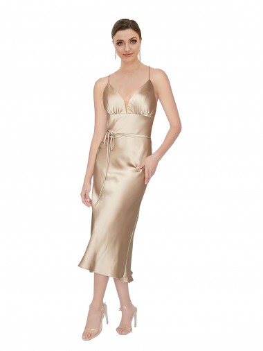 Online A-Linien V-Ausschnitt Midi Seidiger Satin Kurze Formale Brautjungfernkleider / Abendkleider / Abiballkleider / Cocktailkleider