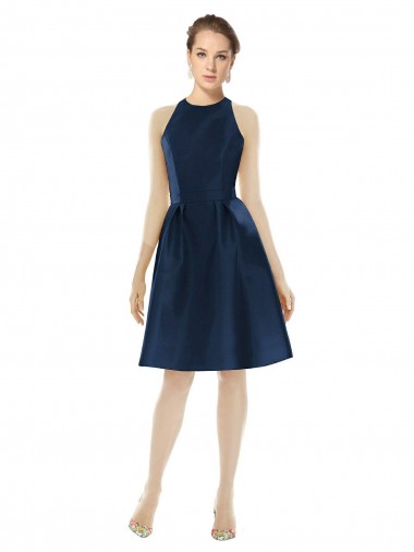 Online Dunkelmarine A-Linien Neckholder Cocktail Satin Kurze Brautjungfernkleider / Cocktailkleider / Heimkehr Kleider