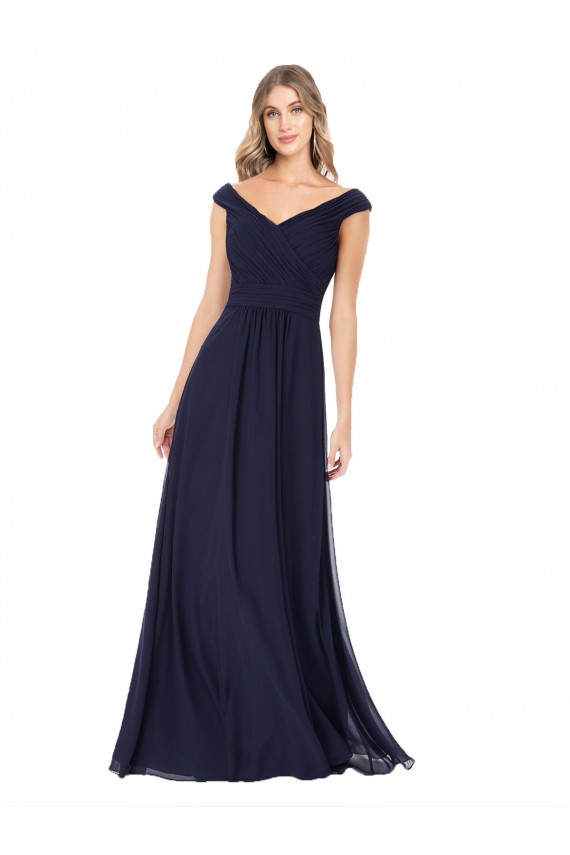 Online Dunkelmarine A-Linien Off-Schulter Chiffon Lange Brautjungfernkleider