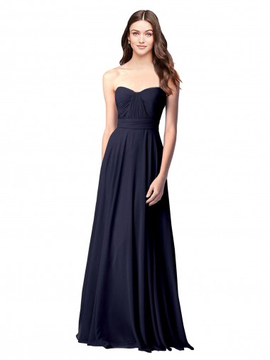 Online Dunkelmarine A-Linien Trägerlos Chiffon Lange Brautjungfernkleider