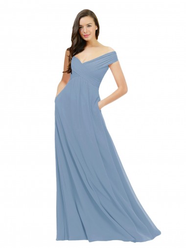 Online Staubiges Blau A-Linien Off-Schulter Chiffon Lange Brautjungfernkleider