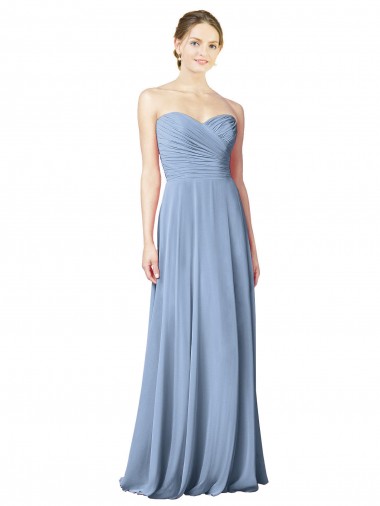 Online Staubiges Blau A-Linien Trägerlos Chiffon Lange Brautjungfernkleider