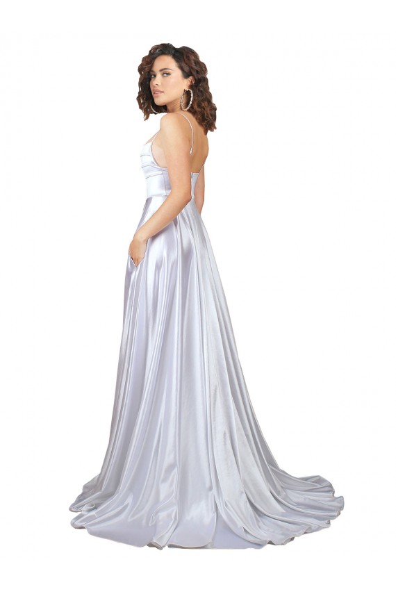 Online Weiß A-Linien Spaghetti-Träger Stretch-Satin Einfache Strand Brautkleider